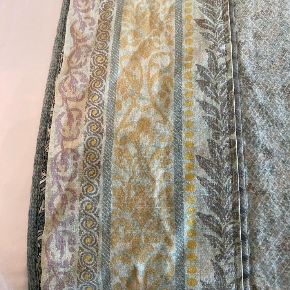 Croscill Bedding Sheets in Gold and Gray